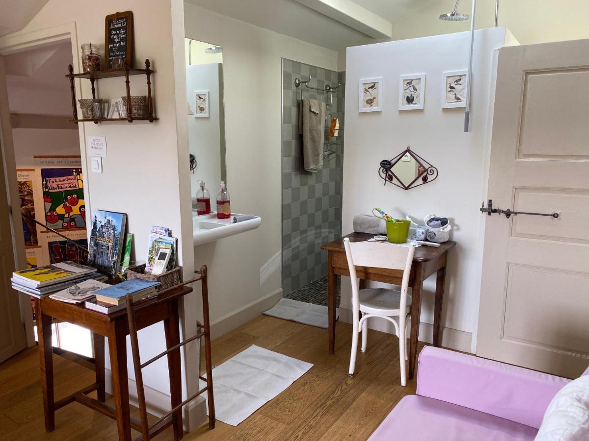 Bed and Breakfast Chez L'Antiquaire Hauterives Esterno foto
